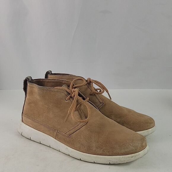 UGG Freamon Crafted Suede Leather Men\'s Chukka Boots